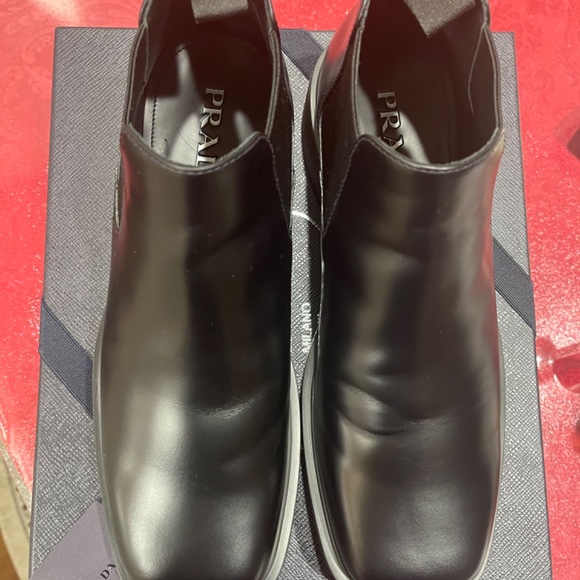 Brand New Prada Men’s Spazzolato Rois- Brushed Leather Chelsea Boots